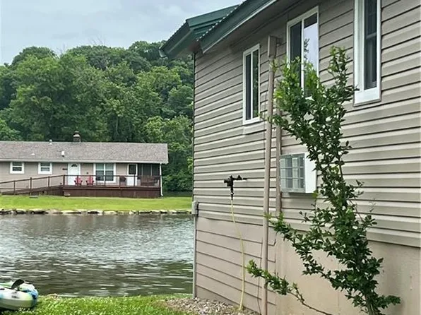 25619 S Lake Annette Rd, Freeman, MO 64746