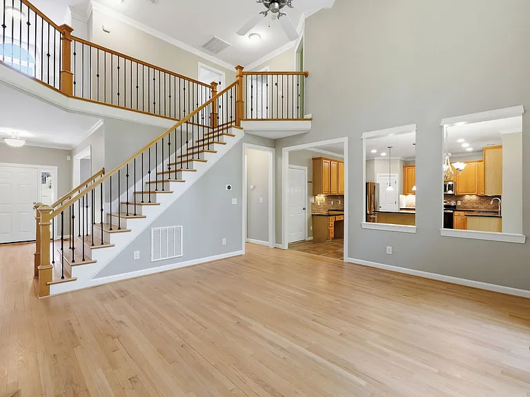 6 Bramerton Ct — Photo 7