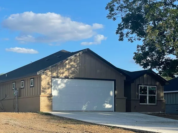 17 College St, Troy, TX 76579