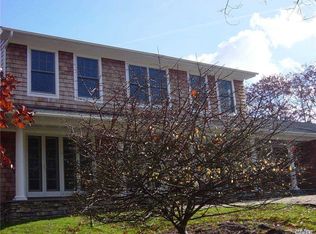 36 Box Tree Rd, Quogue, NY 11959