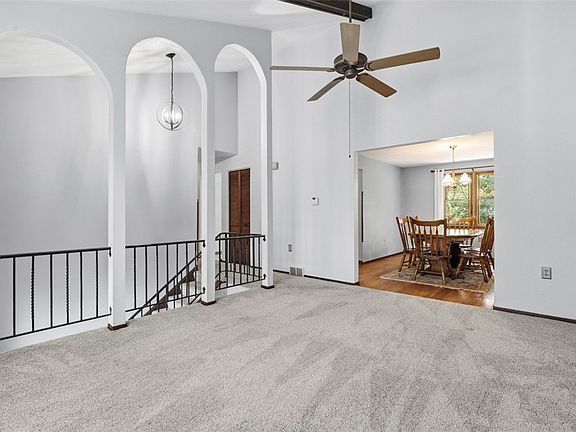 3rd image of 306 Home St