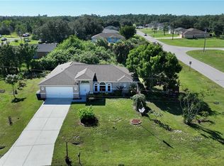 575 Bourse Cir, Lehigh Acres, FL 33974