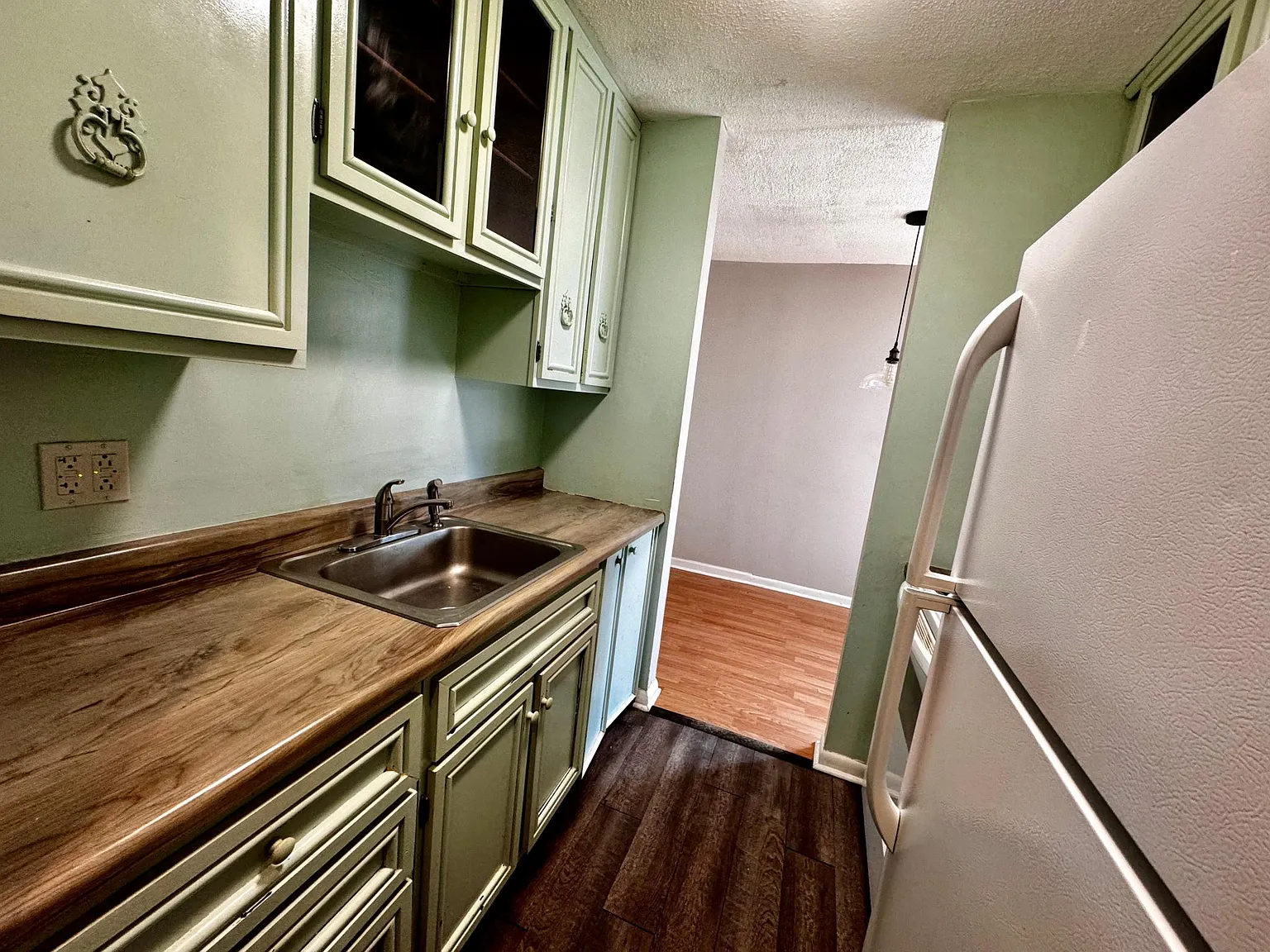 2 bed, 800 sqft, $750 — Photo 3