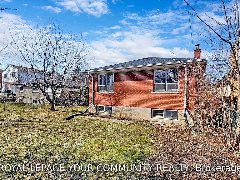 79 Patricia Ave #MAIN LEVEL — Photo 36