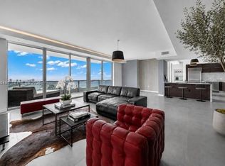 900 Biscayne Bay, Miami, FL 33132