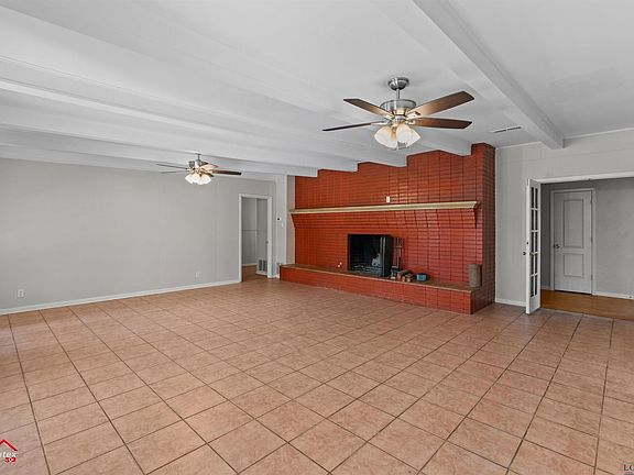 5th image of 1901 Mary Jane Dr