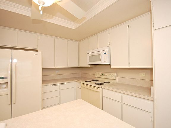 3rd image of 1200 Harbor Dr #13B