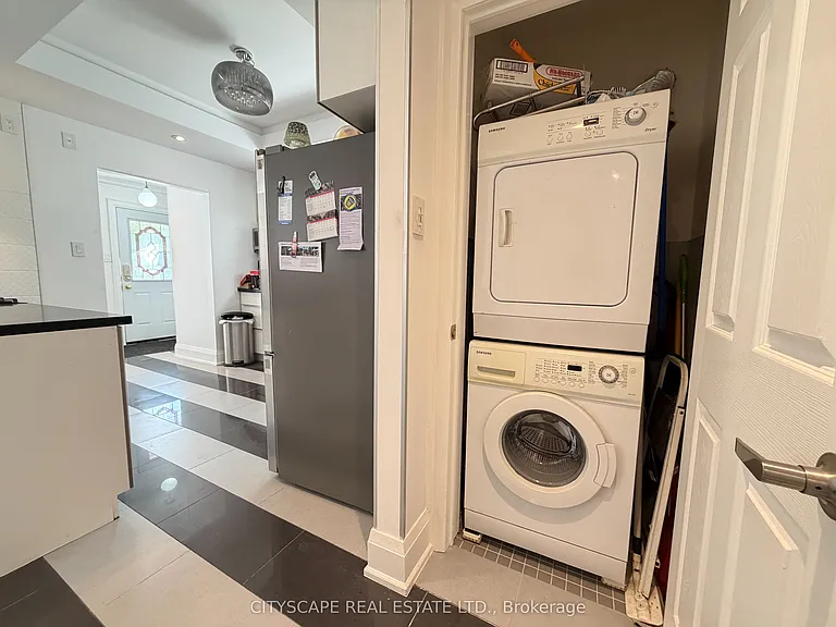 135 Bonham Blvd #UPPER — Photo 20