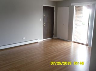 2244 Nichols Rd APT E, Arlington Heights, IL 60004