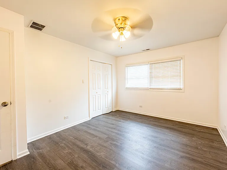 2722 Larkspur Ln — Photo 8