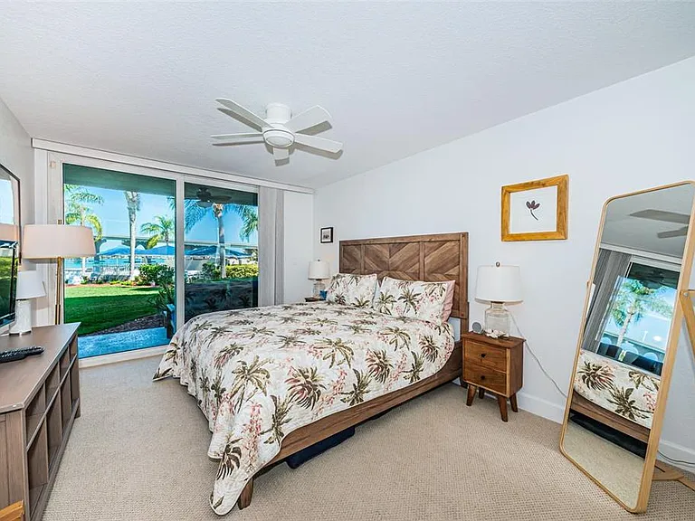 5901 Bahia Del Mar Cir #122 — Photo 9