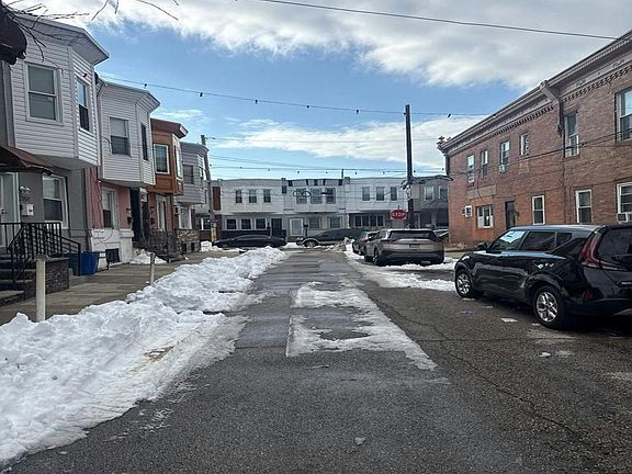 5th image of 2346 Watkins St