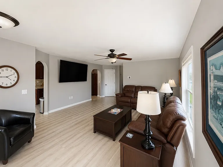 9 Hathorn St — Photo 3