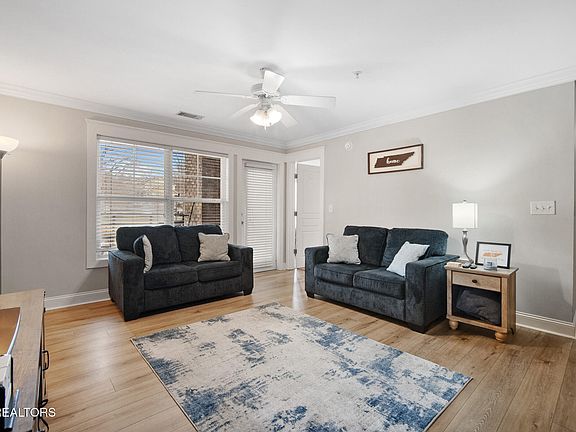 5th image of 3934 Cherokee Woods Way APT 302