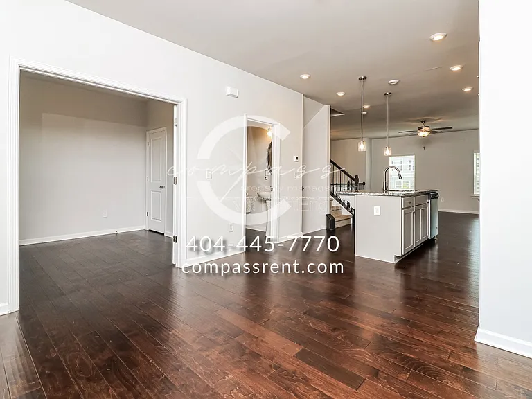 3523 Hedgeway Ln NW — Photo 5