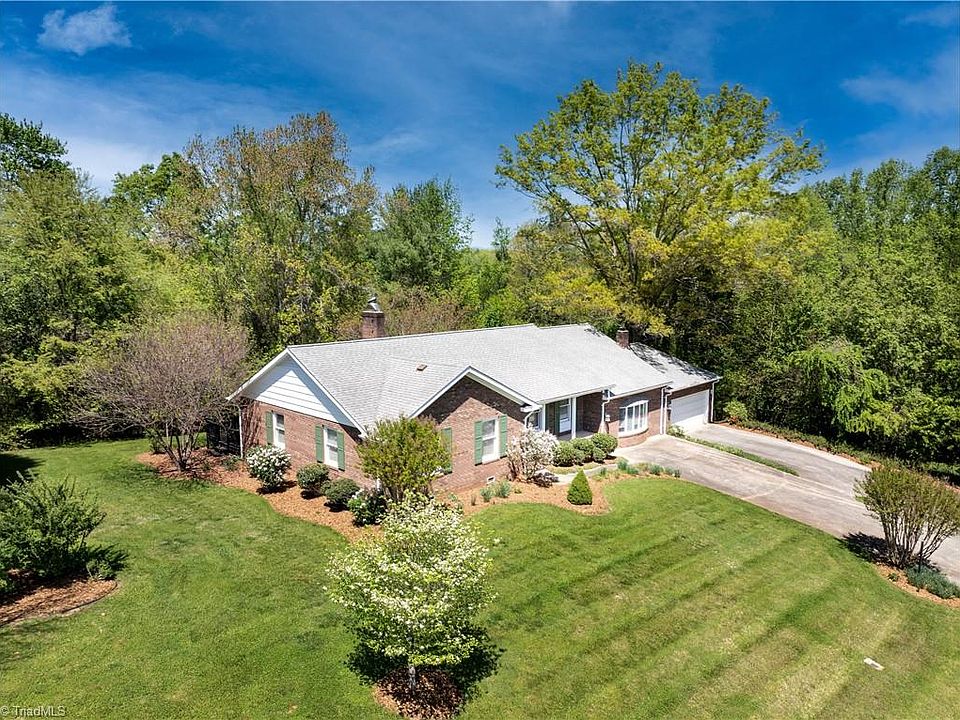 1st image of 495 Wildwood Dr