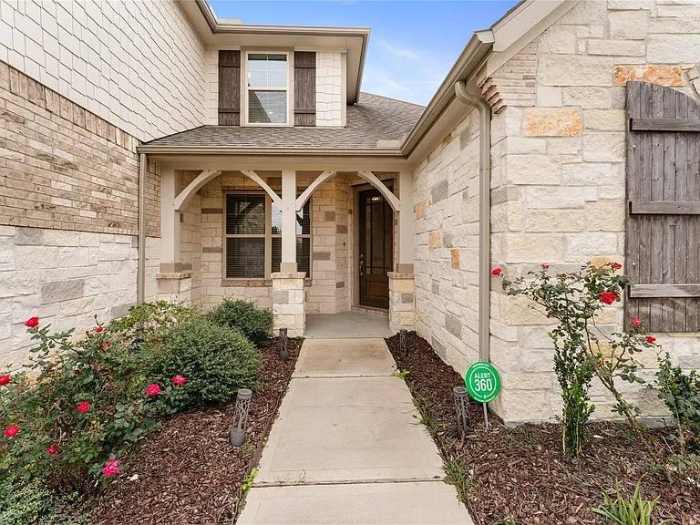 7623 Water Glen Ln — Photo 2