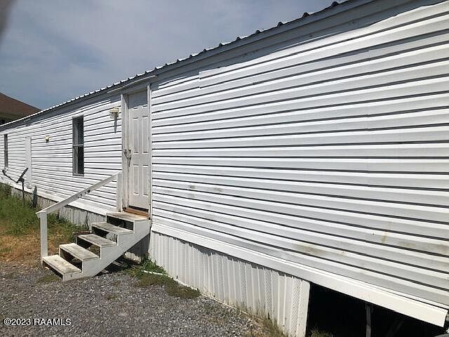 1st image of 925 Alvin St