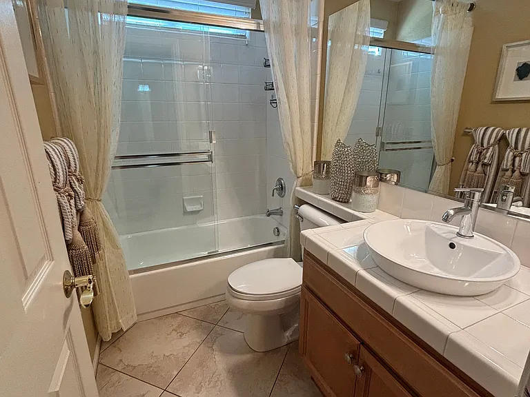 7233 Sherbourne Ln — Photo 5