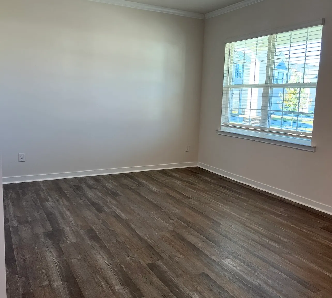 422 Janie Cir - 422 J... — Photo 3