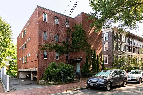 28 Lee St #2 Photo 1