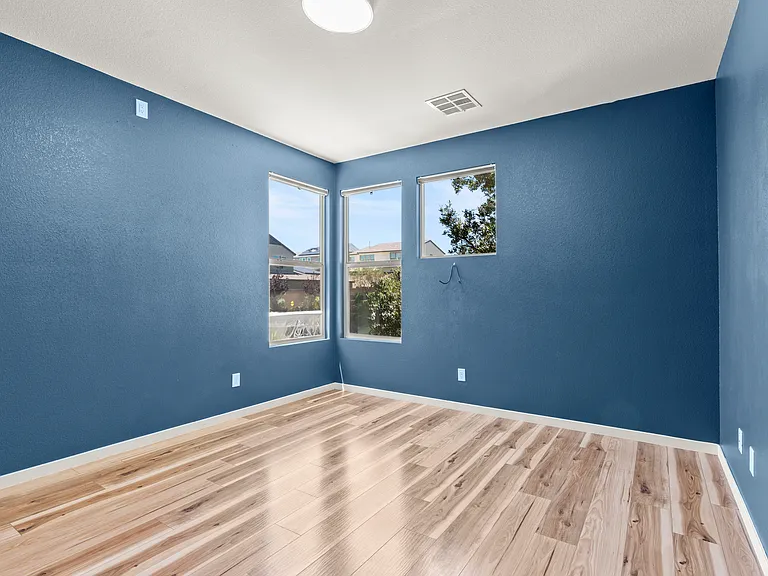 8370 Charleston Peak St — Photo 13