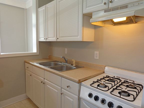 5th image of 407 Fairfax Ave APT 101