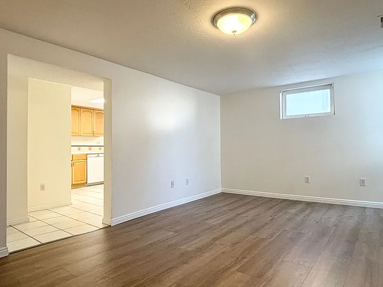 2028 E. Sunnyside Ave. — Photo 5