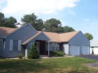 22 Stonybrook Rd, Manchester Township, NJ 08759