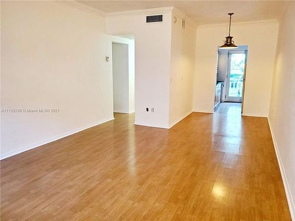 2nd image of 1840 James Ave APT 2