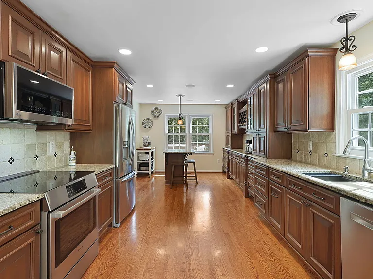 11734 Quay Rd — Photo 13
