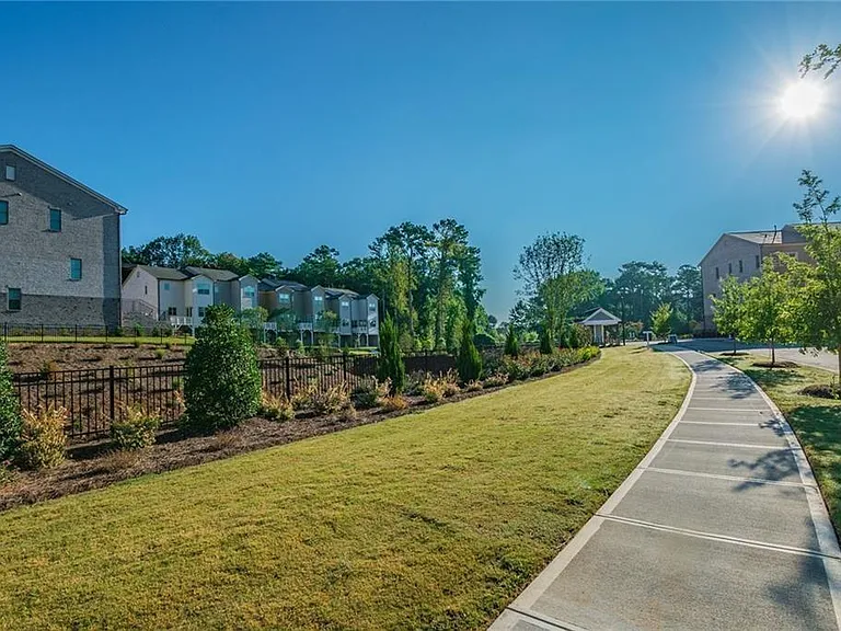 4250 Spruce Pine Aly — Photo 23