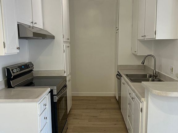 4th image of 18561 Prairie St #8