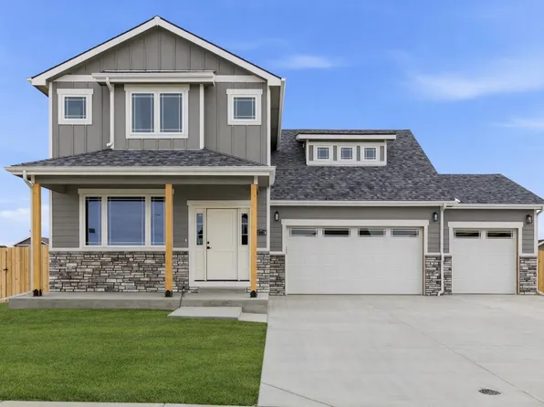 1001 River Heights Dr, Mills, WY 82604