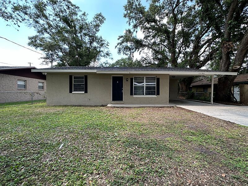 1st image of 2806 Mineola Dr