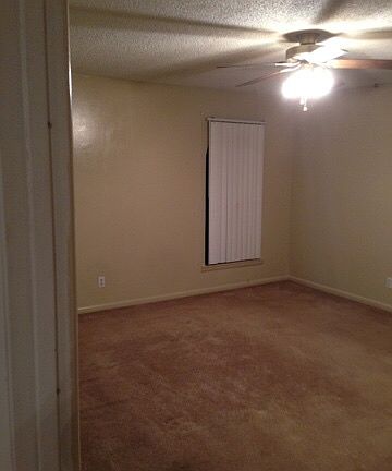 2nd image of 3 Cattail Rd