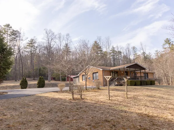 6812 Ogle Creek Rd, Covington, VA 24426