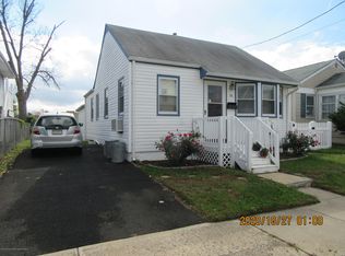 16 Kennedy Way, Keansburg, NJ 07734