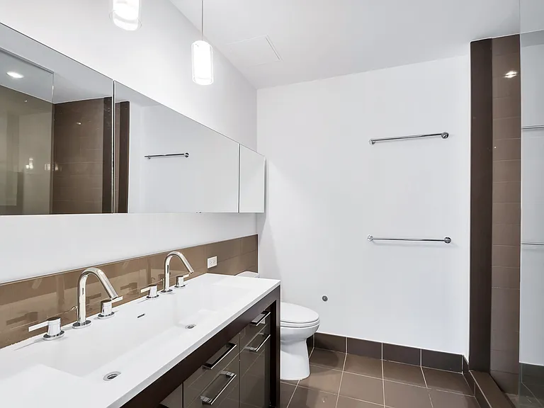 125 N 10th St #S3D — Photo 11