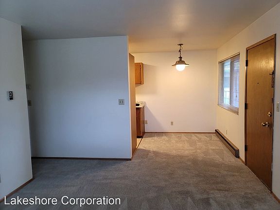 3rd image of 12301 33rd Ave NE #202