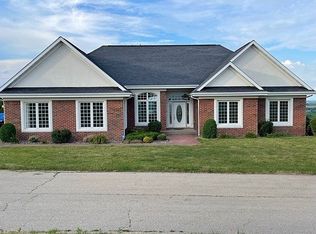 16163 Humke Rd, Dubuque, IA 52002