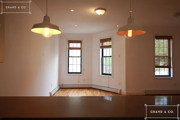 Rented by Grand & Co. | media 2