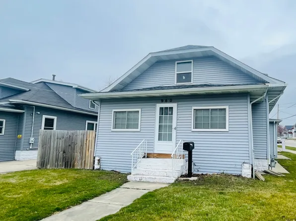 960 North Ave, Aurora, IL 60505