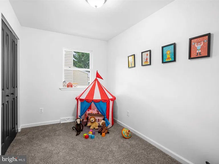 579 West Dr — Photo 11