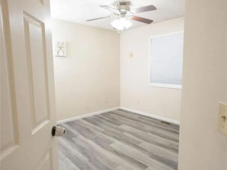 15400 Triangle Ln — Photo 11