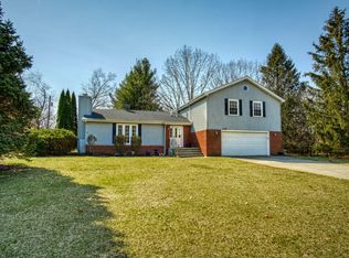 315 9th Ave NW, Demotte, IN 46310