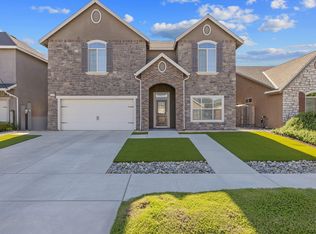 2305 N Fairway Court, Visalia, CA 93291