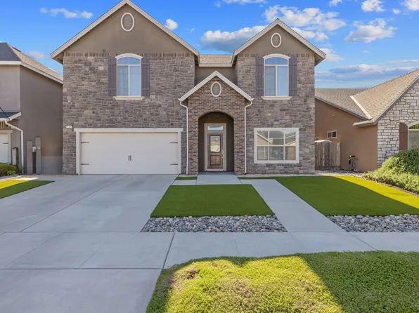 2305 N Fairway Court, Visalia, CA 93291
