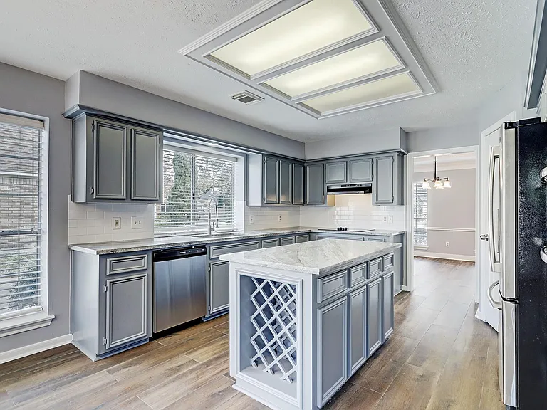 7403 Manor Bridge Ct — Photo 3