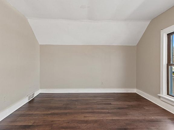 16th image of 1021 MCKINLEY STREET